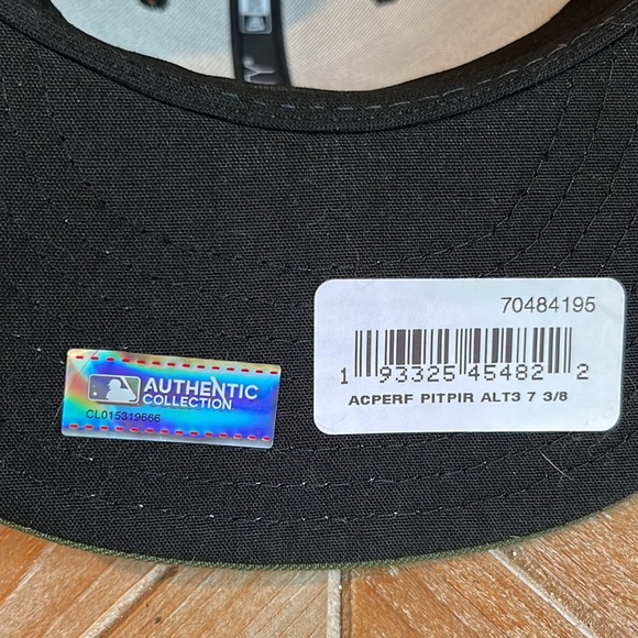 Boy’s Pittsburgh Pirates New Era Black Camo Fitted Hat Size 7 3/8 - Picture 3 of 4